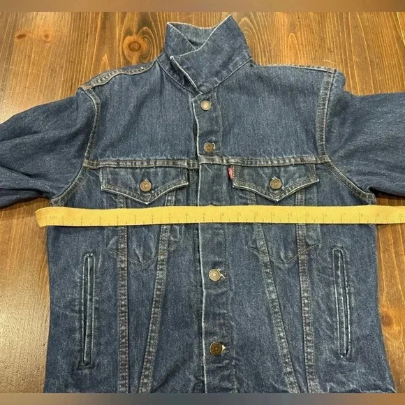 Vintage Levi’s Jean Jacket - Picture 4 of 7